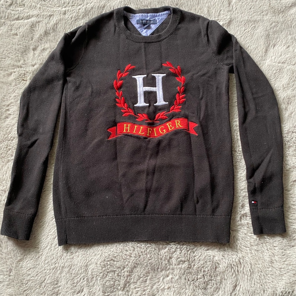 Tommy highflier black sweater medium size